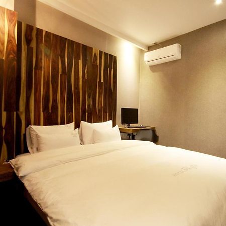 Hotel 38.5 Jinhae Changwon Bagian luar foto