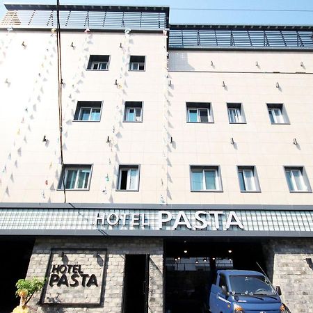 Hotel 38.5 Jinhae Changwon Bagian luar foto