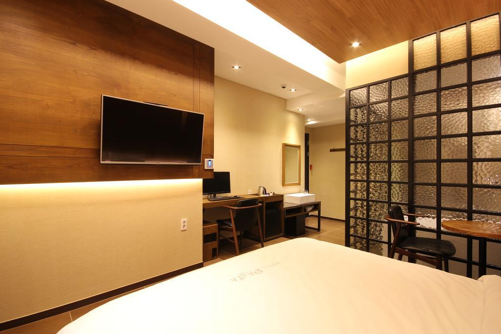 Hotel 38.5 Jinhae Changwon Bagian luar foto