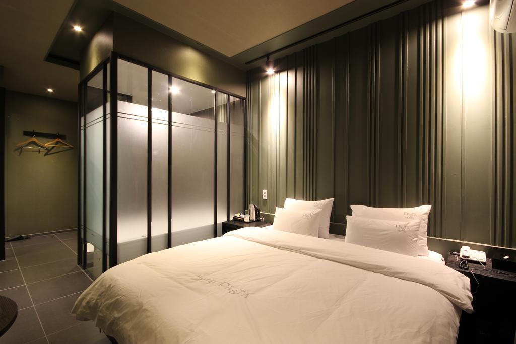 Hotel 38.5 Jinhae Changwon Bagian luar foto