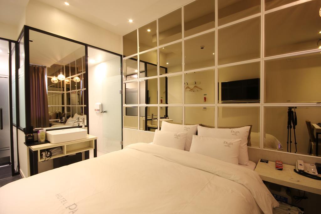 Hotel 38.5 Jinhae Changwon Bagian luar foto