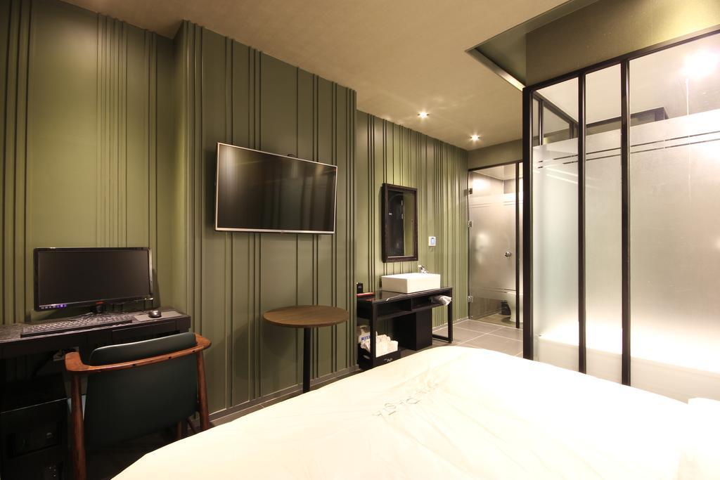 Hotel 38.5 Jinhae Changwon Bagian luar foto