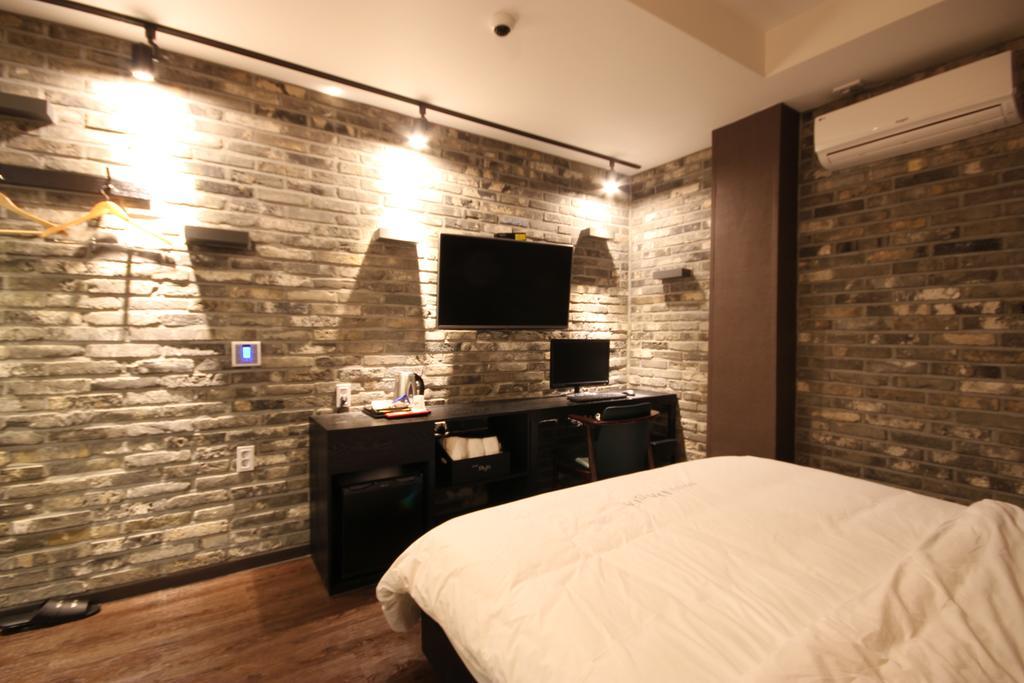 Hotel 38.5 Jinhae Changwon Bagian luar foto