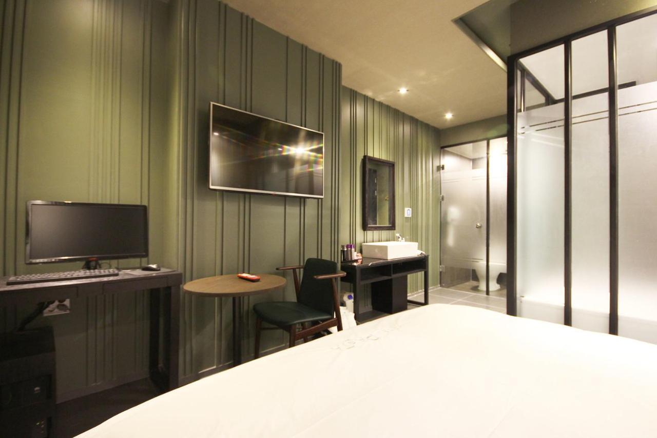 Hotel 38.5 Jinhae Changwon Bagian luar foto