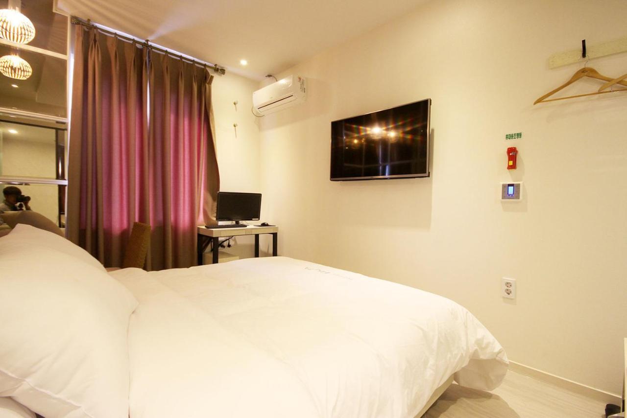 Hotel 38.5 Jinhae Changwon Bagian luar foto