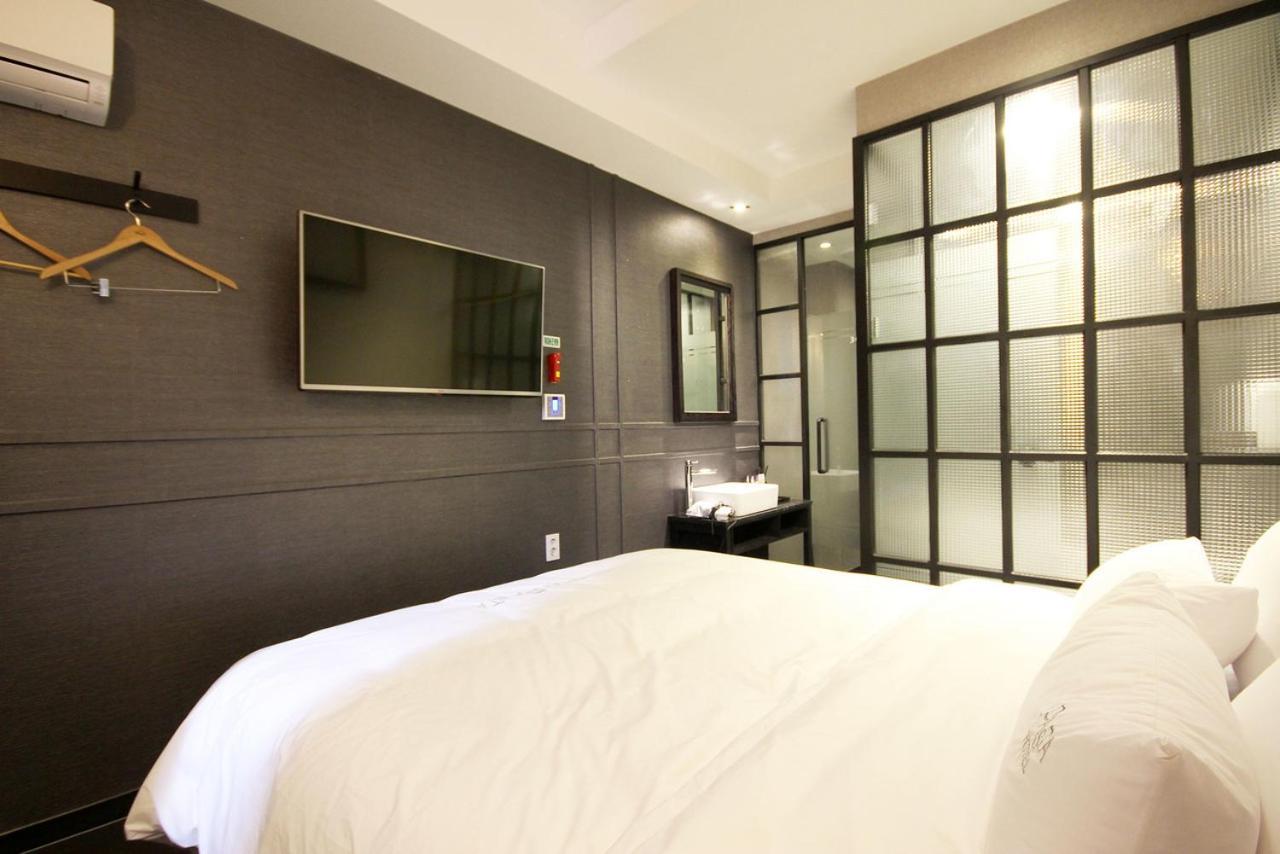 Hotel 38.5 Jinhae Changwon Bagian luar foto
