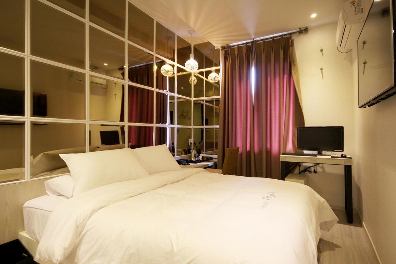 Hotel 38.5 Jinhae Changwon Bagian luar foto