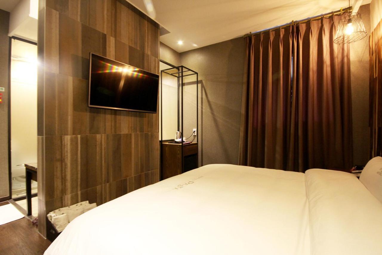 Hotel 38.5 Jinhae Changwon Bagian luar foto