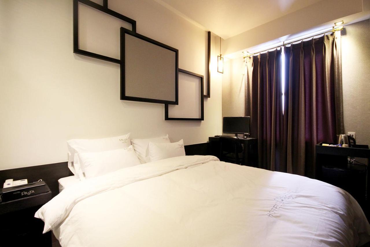Hotel 38.5 Jinhae Changwon Bagian luar foto