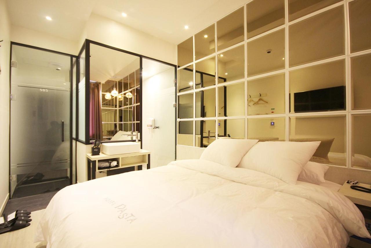 Hotel 38.5 Jinhae Changwon Bagian luar foto